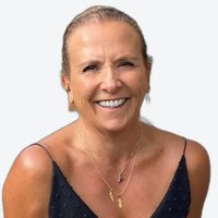 Verónica Saquel, Nueva showrunner y asesora creativa en Mkzeta